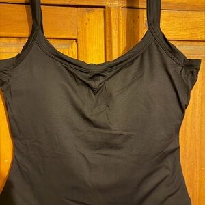 4- pack of Women’s Tank tops Black, 2 purple & 1 Green Tank top